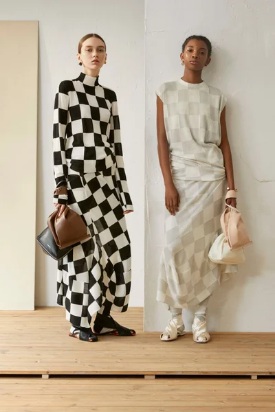 Look 27